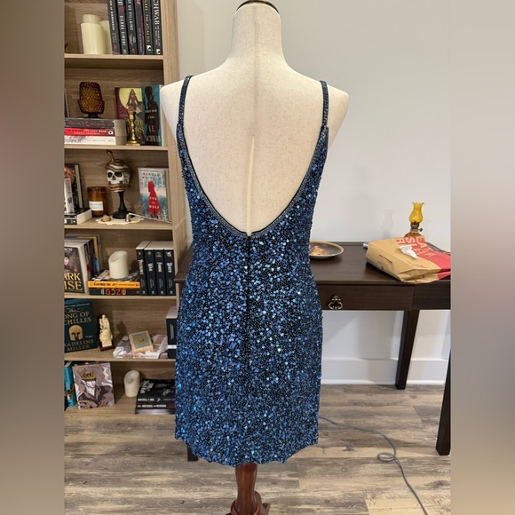 Oleg Cassini Blue Sequin Bodycon Cocktail Dress - Picture 5 of 6